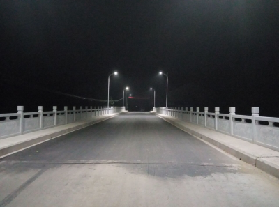 长滩大桥建成通车