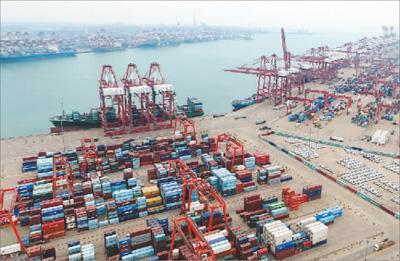 中国12城市GDP跻身万亿俱乐部 每个城市都有亮点
