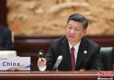 “一带一路”国际合作高峰论坛举行圆桌峰会 习近平主持会议并致辞
