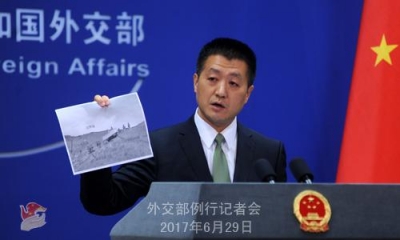 外交部公布印度边防人员非法越界进入中国领土照片
