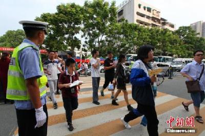 中国高考给美国人什么启示？美媒：中国更尊重教育
