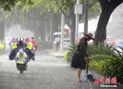 中国南北方将同时现强降雨 国家防总部署防范工作