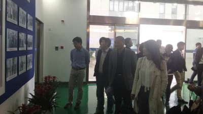 钟祥市政府办公室机关党支部进企业开展主题党日活动