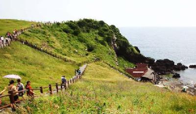 中国游客减少重挫韩国济州旅游市场 免税店经营困难