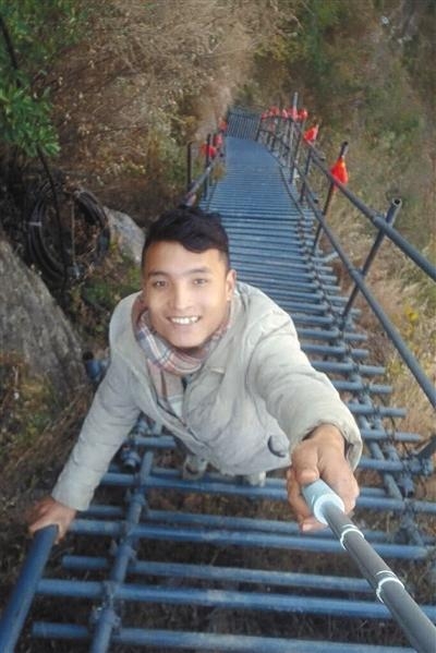 “悬崖村”村民当网络主播成网红：一天打赏几十块