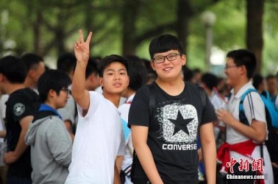上大学、当新兵、获大奖 首批00后：我们已经长大了