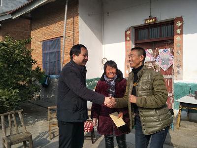 市区领导节前开展走访慰问活动