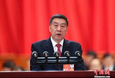 十三届全国人大一次会议举行第四次全体会议