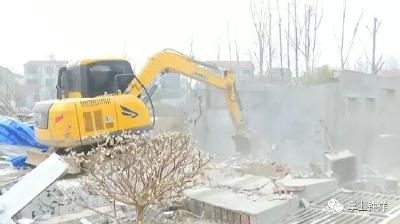 钟祥市依法拆除6处违建私房
