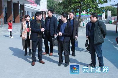 杨小明调研学生思想政治和理想信念教育工作