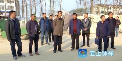 郭志泉在丰乐镇前锋村蹲点调研