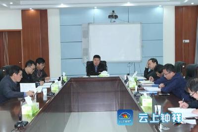 市教育局党组专题研究意识形态工作
