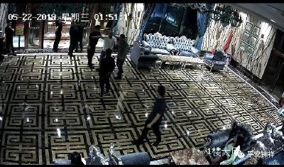 【践行新使命 忠诚保大庆】三男子因酒后寻衅滋事、损毁公私财物被拘留！