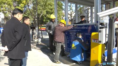 违建，坚决取缔不手软，钟祥市依法拆除王府大道一处违建停车场棚亭