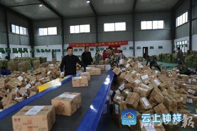 钟祥每天进出快递超7万件