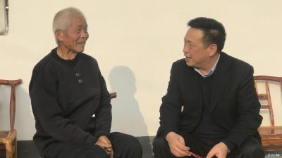 李定建在张集镇走访慰问基层党员