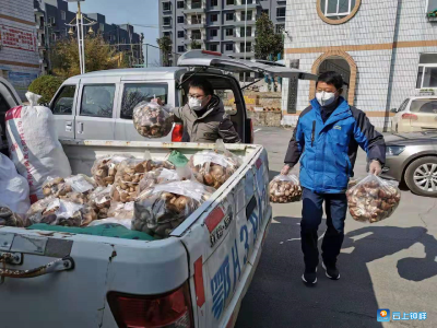 客店村民献爱心  援战