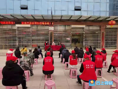 陈亚妮要求：坚决打赢高庙社区疫情阻击战。