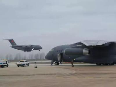 现场视频来了！运-20飞抵武汉，首次执行大型非战争军事任务 