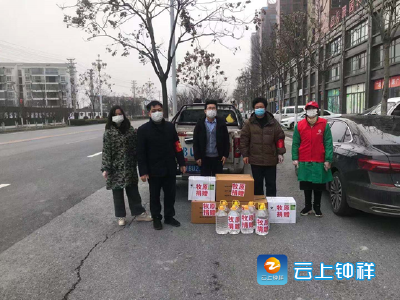 再献爱心！牧原钟祥公司向郢中街道韩家街社区捐赠防疫物资  