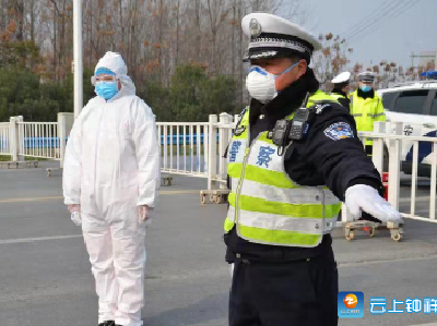 抗击疫情，钟祥交警冲在前