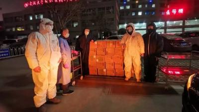 那些三天捐出百万只口罩的年轻人 