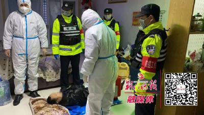 荆门一独居老人突发疾病！民警快速救助… 