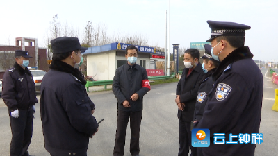 郭志泉检查道路卡点值守和市福利院疫情防控情况