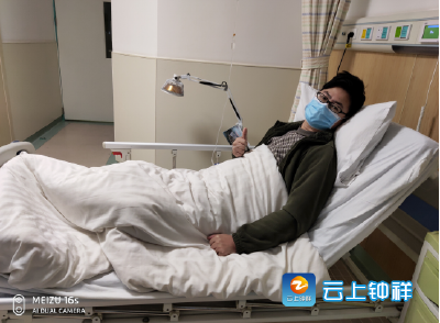 【让党旗在防疫一线高高飘扬】为这位带病抗“疫”的钟祥医生点赞，盼你早日康复重回“战场”