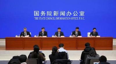 国家卫健委：严禁发烧咳嗽人员乘坐交通工具 