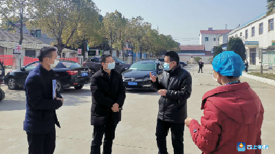 何平在石牌 长滩等乡镇检查指导疫情防控工作