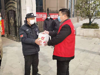 【让党旗在防疫一线高高飘扬】郢中街道高庙社区党支部书记刘军：不获全胜，绝不收兵