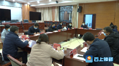 何平要求：高度警惕疫情 决不掉以轻心 坚决遏制疫情扩散蔓延