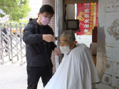 义务为民理发 暖心从“头”开始