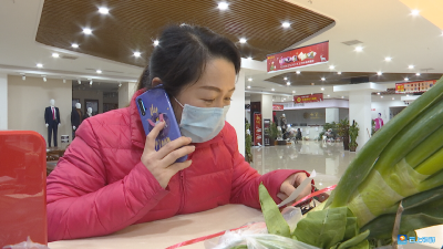 陈园园： 40天超市服务连轴转只为满足市民生活需求