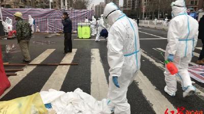 一家四口住华南海鲜市场43天，竟无一人感染！邻居透露其身份 