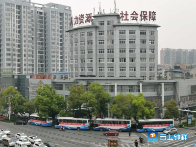 钟祥市“点对点一站式”向沿海输送返岗员工超千人