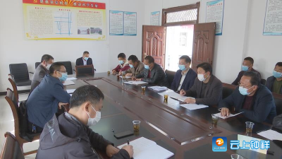 何平调研柴湖镇曹寨村脱贫攻坚工作