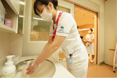 东京都又一医院发生集体感染 近百人确诊 