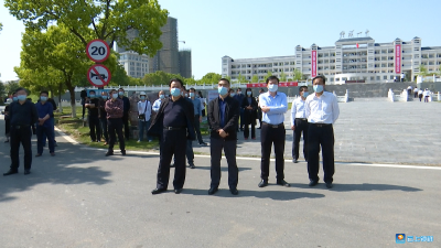 白海峰调研高三复学复课准备工作