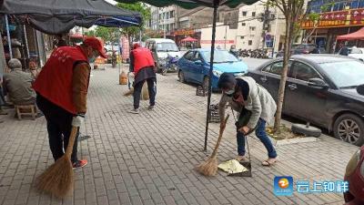 双河镇开展第32次爱国卫生月活动