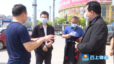 覃林检查“五一”期间疫情防控工作