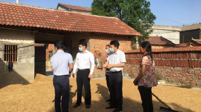 田兴山调研柴湖镇吴营村脱贫攻坚工作