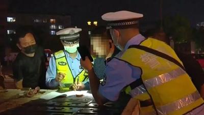 昨晚 钟祥公安查酒驾 查获13起 
