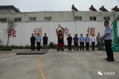 【实战大练兵】以考促训 苦练本领——钟祥公安新警体能及警务技能测试风采