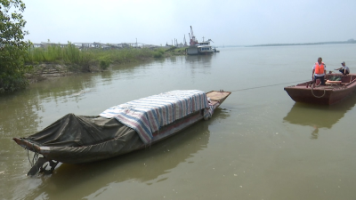 钟祥：清理三无船舶   消除安全隐患