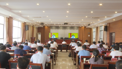 何平要求：织密防控网   把疫情防控责任落到实处
