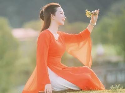 朗诵：等一朵花开 等一个人来 