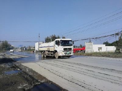 胡集镇：加大道路洒水频次 减少镇区扬尘污染