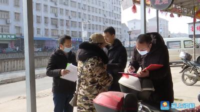 下达执法文书  责令拆除 护城河沿线拆违控违动真格